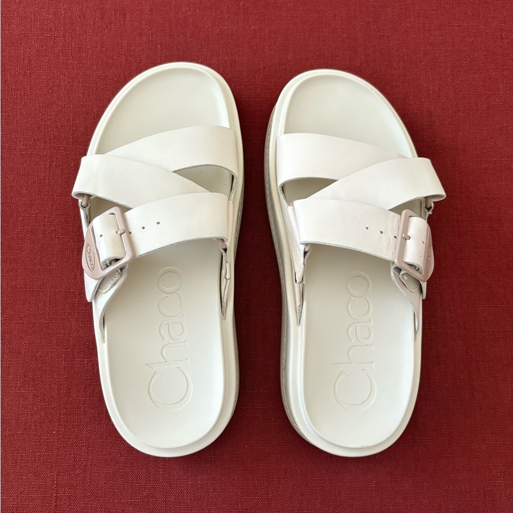Chaco Townes mid form slides- size 8